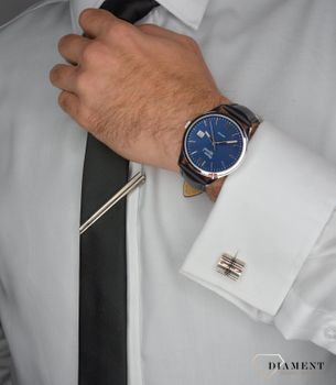 Zegarek męski Pierre Ricaud P91086.5255Q. Zegarek męski z okrągłą kopertą wykonaną ze stali z niebieską tarczą zegarka i srebrnymi indeksami.  (4).JPG