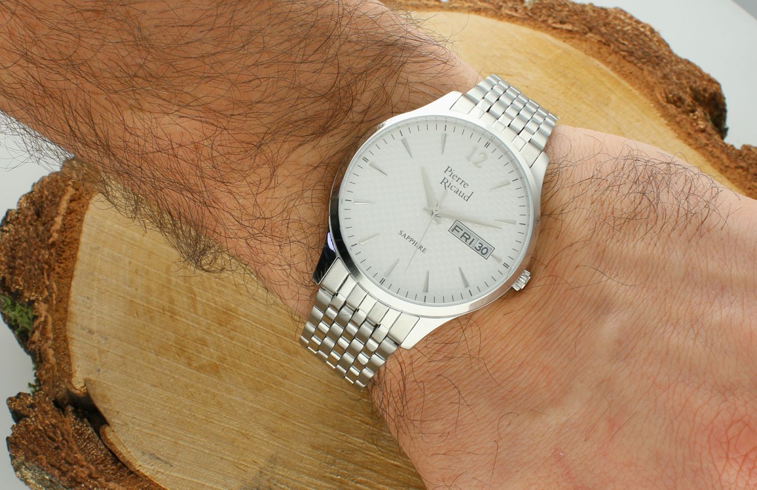 Zegarek męski PIERRE RICAUD P91093.5153Q Wyposażony jest w kwarcowy mechanizm, zasilany za pomocą baterii. Posiada bardzo wysoką dokładność mierzenia czasu32.jpg