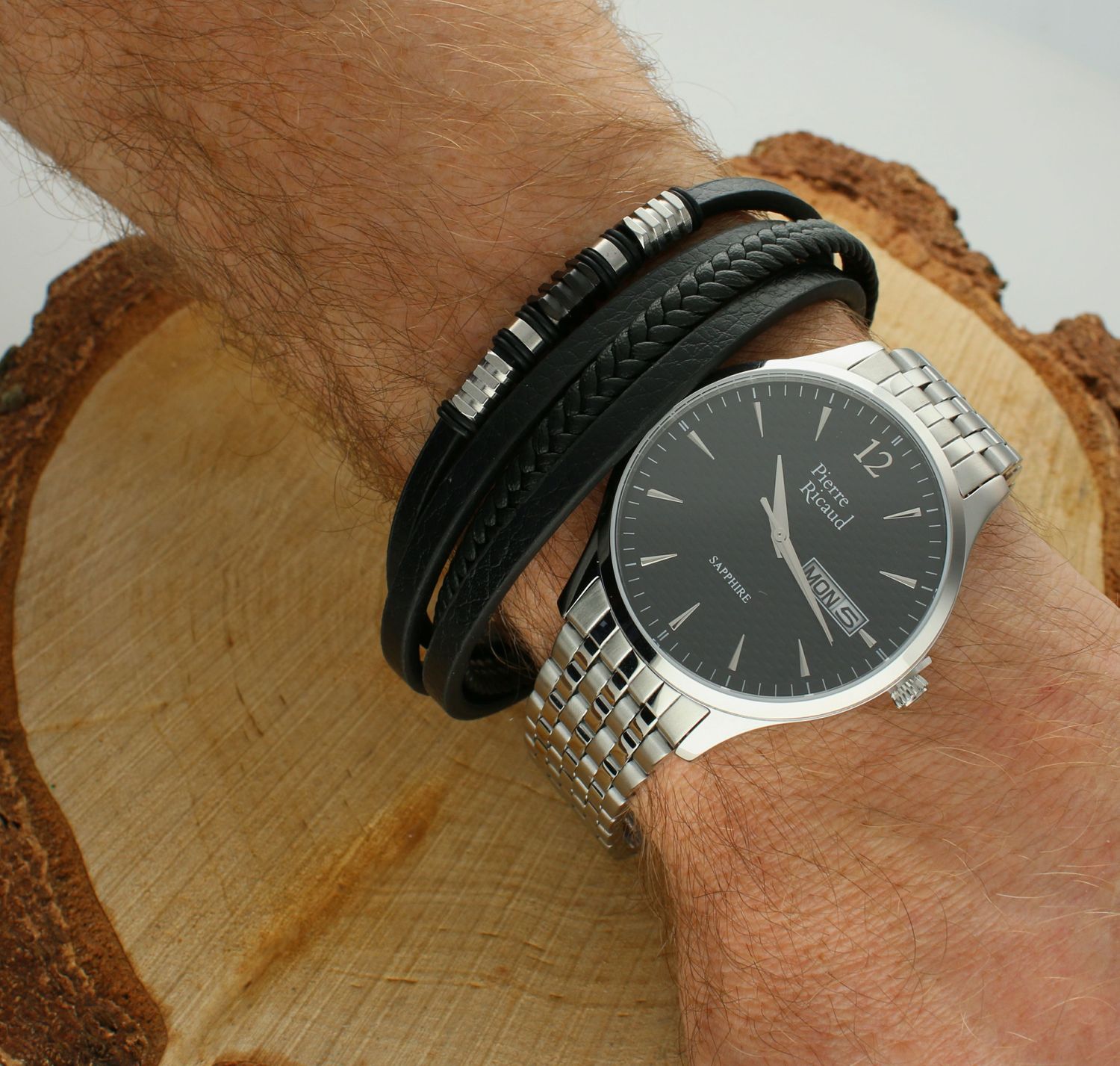 Zegarek męski Pierre Ricaud Classic P91093.5154Q Wyposażony jest w kwarcowy mechanizm, zasilany za pomocą baterii. Posiada bardzo wysoką dokładność 22.jpg