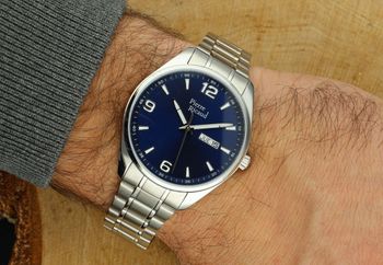 Poznaj męski zegarek Pierre Ricaud P91107.5155Q Gent Watch Classic – połączenie elegancji i funkcjonalności. Granatowa tarcza, szafirowe szkło, mechanizm Seiko Epson i stalowa bransoleta tworzą3.jpg