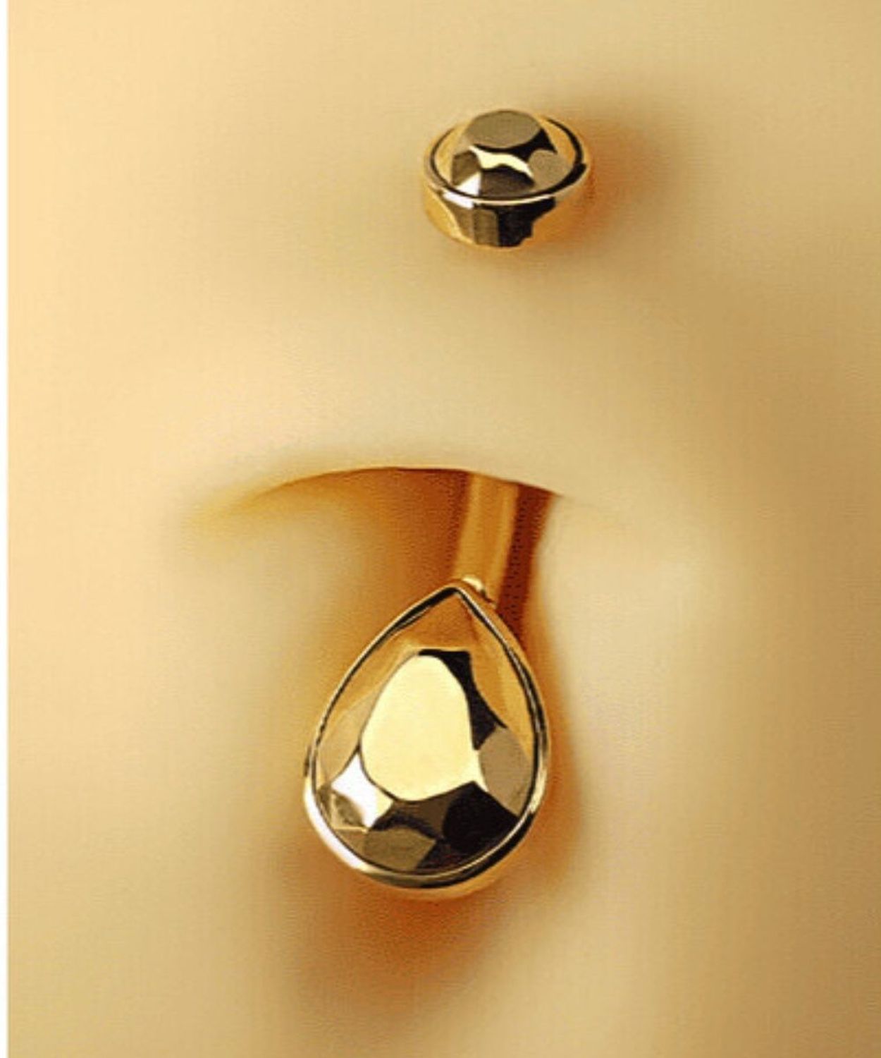 Kolczyk do pępka Banan Łezka – tytan G23, kolor złoty  PBT009-GG-1,610 cyrkonia.jpg