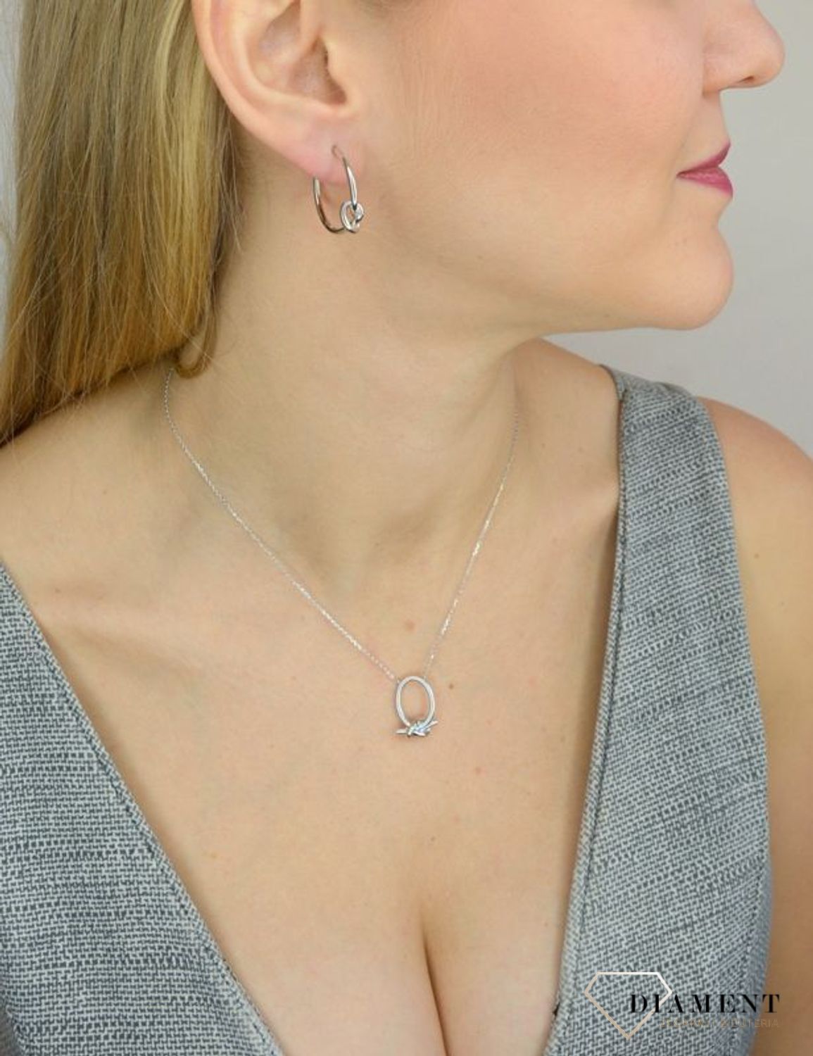 Naszyjnik srebrne owal 'zaplątana miłość'. Naszyjnik PE-17832 z kolekcji Coeur de Lion.jpg