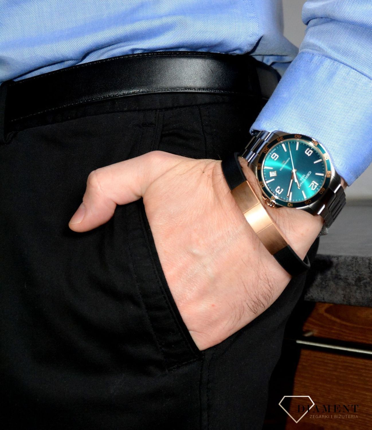 Bransoletka POLICE PJ.26320BLRB-02. Czarna, męska bransoleta firmy POLICE. Biżuteria z kolekcji męskiej to odpowiedź na coraz większe zainteresowanie tego typu dodatkami do stylizacji..jpg