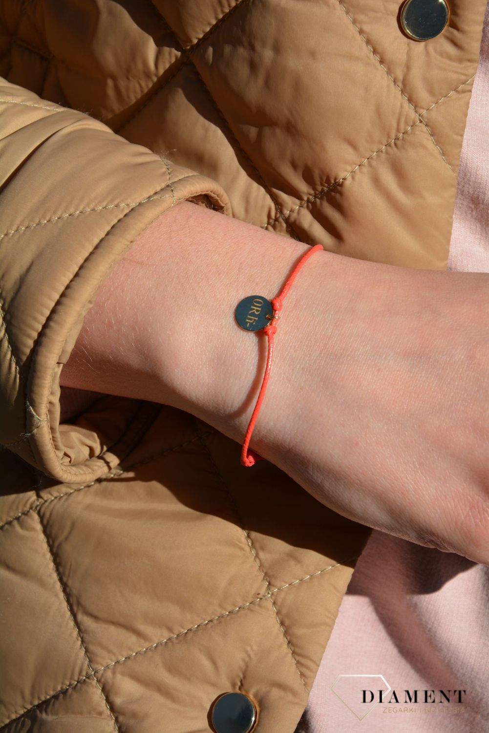 Złota bransoletka na sznurku czerwonym grupa krwi 0 Rh- PL0127BG14K. Piękna ozdoba dla młodych kobiet.  (2).jpg