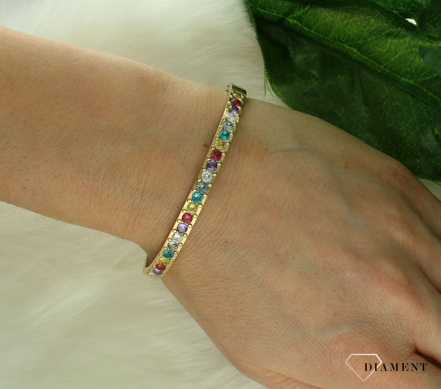 Sztywna bransoletka stalowa pokryta złotem z kolorowymi cyrkoniami Pierre Ricaud PR158.1MZ.png