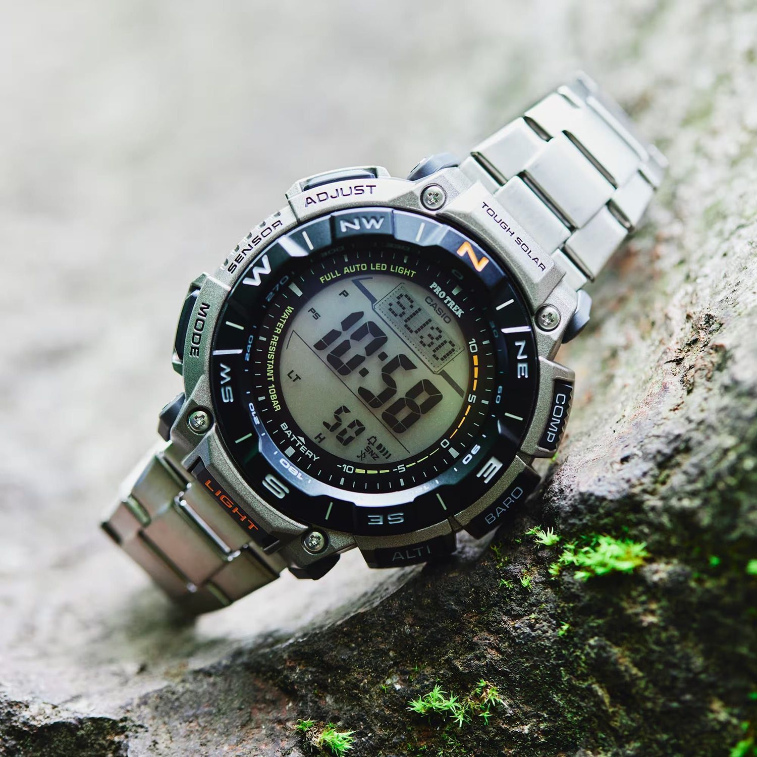 Zegarek męski ProTrek Casio Solar Digital PRG-340T-7ER na bransolecie tytanowy.  Zegarek Casio sportowy. Zegarek z wysokościomierzem, barometrem, termometrem. Zegarek w góry z kompasem. Zegarek na prezent..jpg