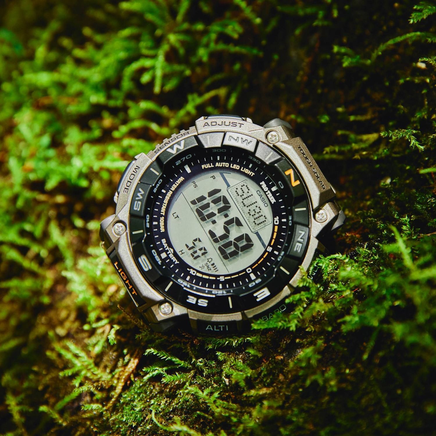 Zegarek męski ProTrek Casio Solar Digital PRG-340T-7ER na bransolecie tytanowy.  Zegarek Casio sportowy. Zegarek z wysokościomierzem, barometrem, termometrem. Zegarek w góry z kompasem. Zegarek na prezent..jpg