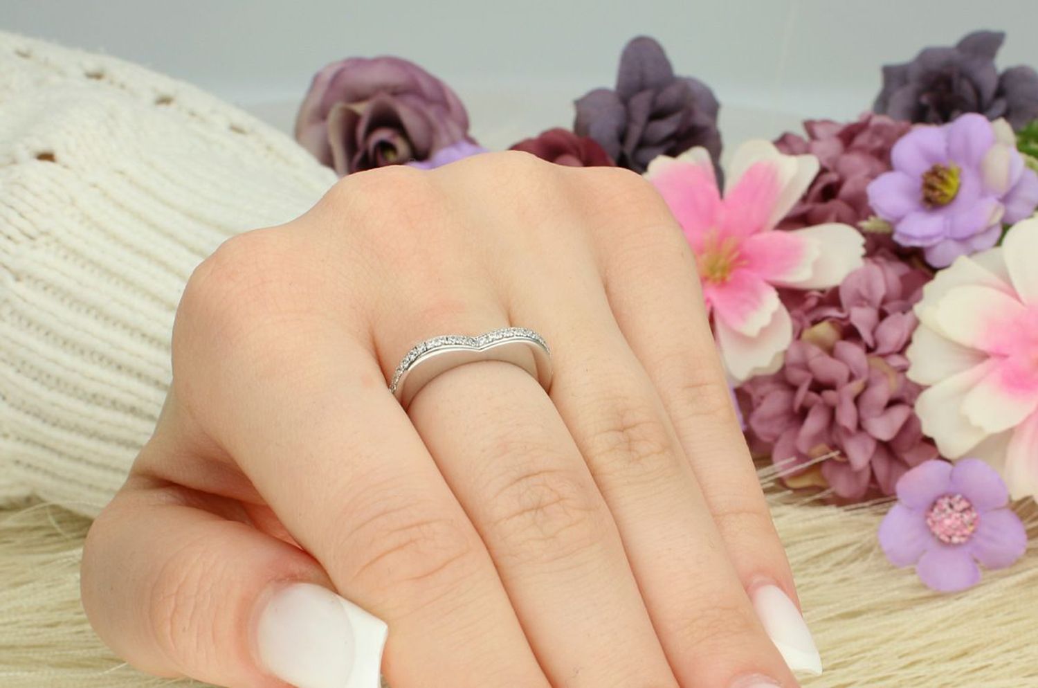 Pierścionek srebrny 925 Obrączka serduszko z cyrkoniami.jpg