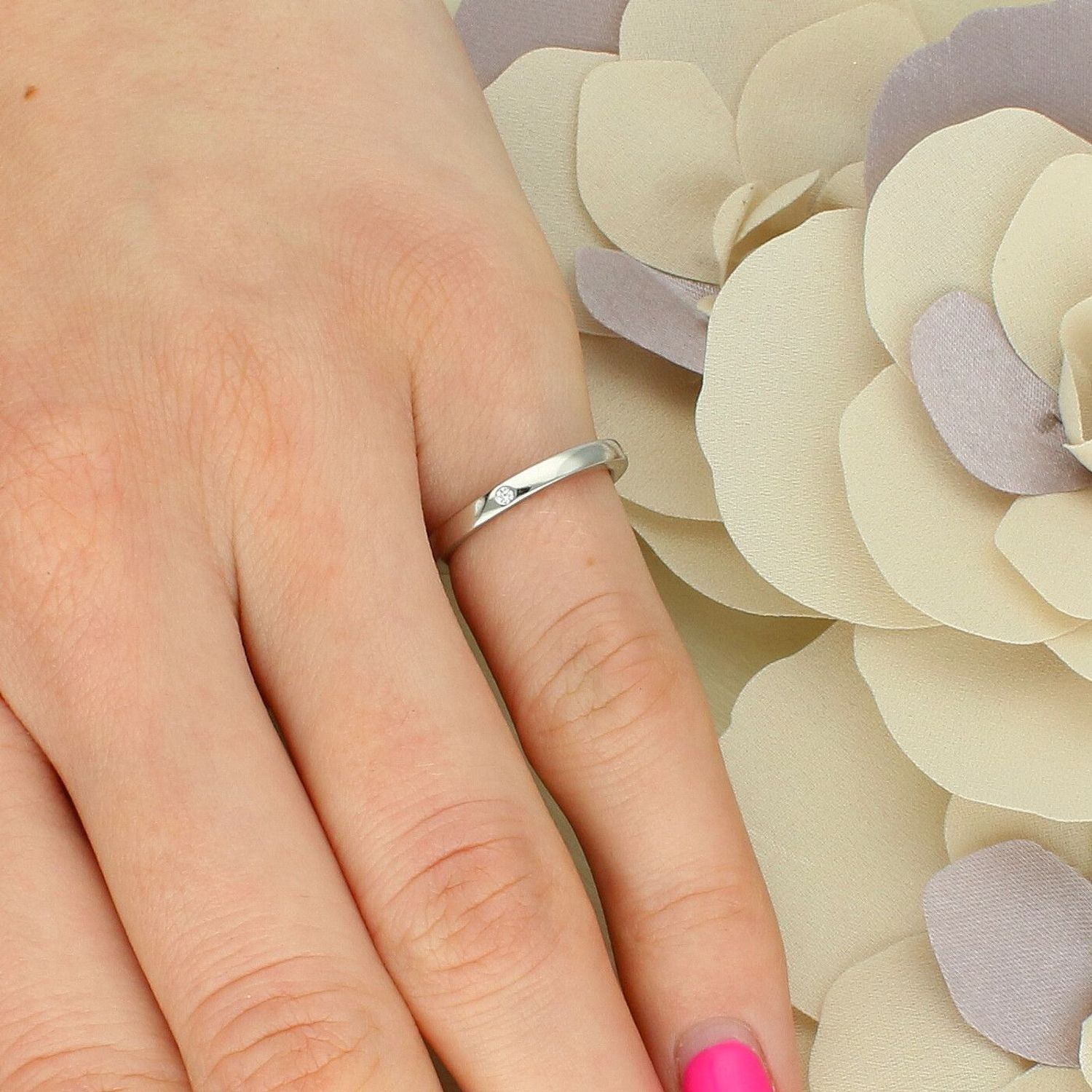 Srebrny pierścionek obrączka z czterema cyrkoniami – srebro 925.jpg