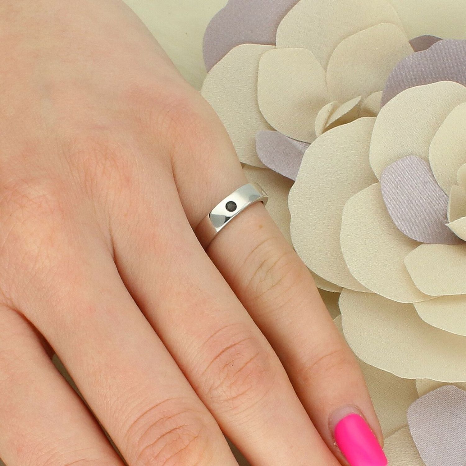 Srebrny pierścionek obrączka 925 z czarnymi cyrkoniami – elegancki 4 mm (2).jpg