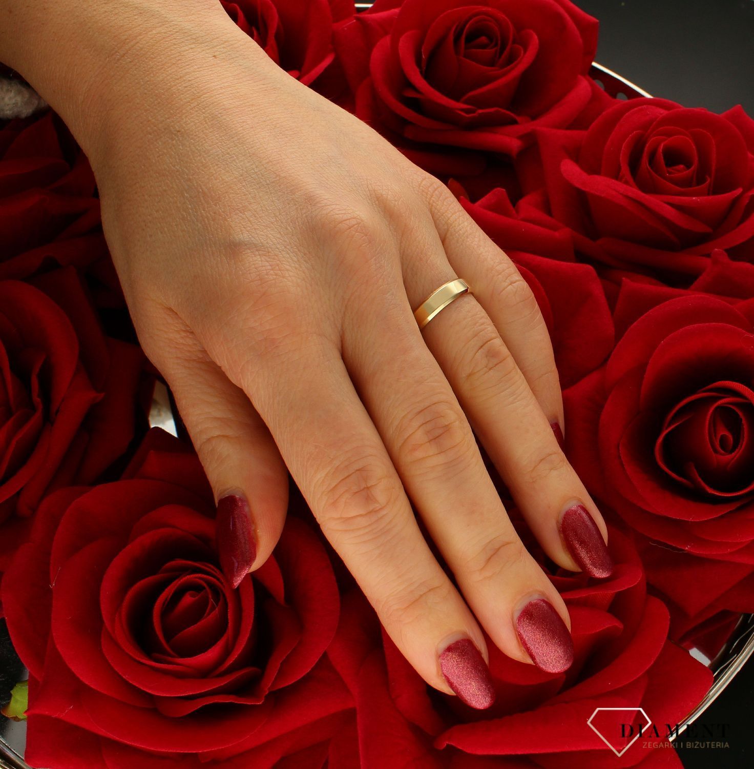 Obrączka z Fazą ścięte brzegi  4 mm 585 Płaska Powiedz tak obrączkom marki DIAMENT !☆ Obrączki ślubne w ponad 300 wzorach ☆ Darmowa dostawa ☆ Gwarancja ☆ Grawerowanie  (4).jpg