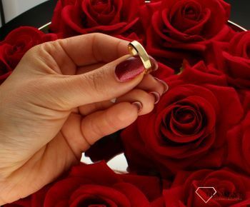 Obrączka z Fazą ścięte brzegi  4 mm 585 Płaska Powiedz tak obrączkom marki DIAMENT !☆ Obrączki ślubne w ponad 300 wzorach ☆ Darmowa dostawa ☆ Gwarancja ☆ Grawerowanie  (2).jpg