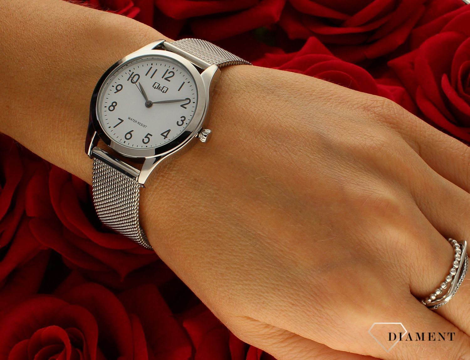 Zegarek damski Q&Q na bransolecie biżuteryjnej Q02A-003P.jpg