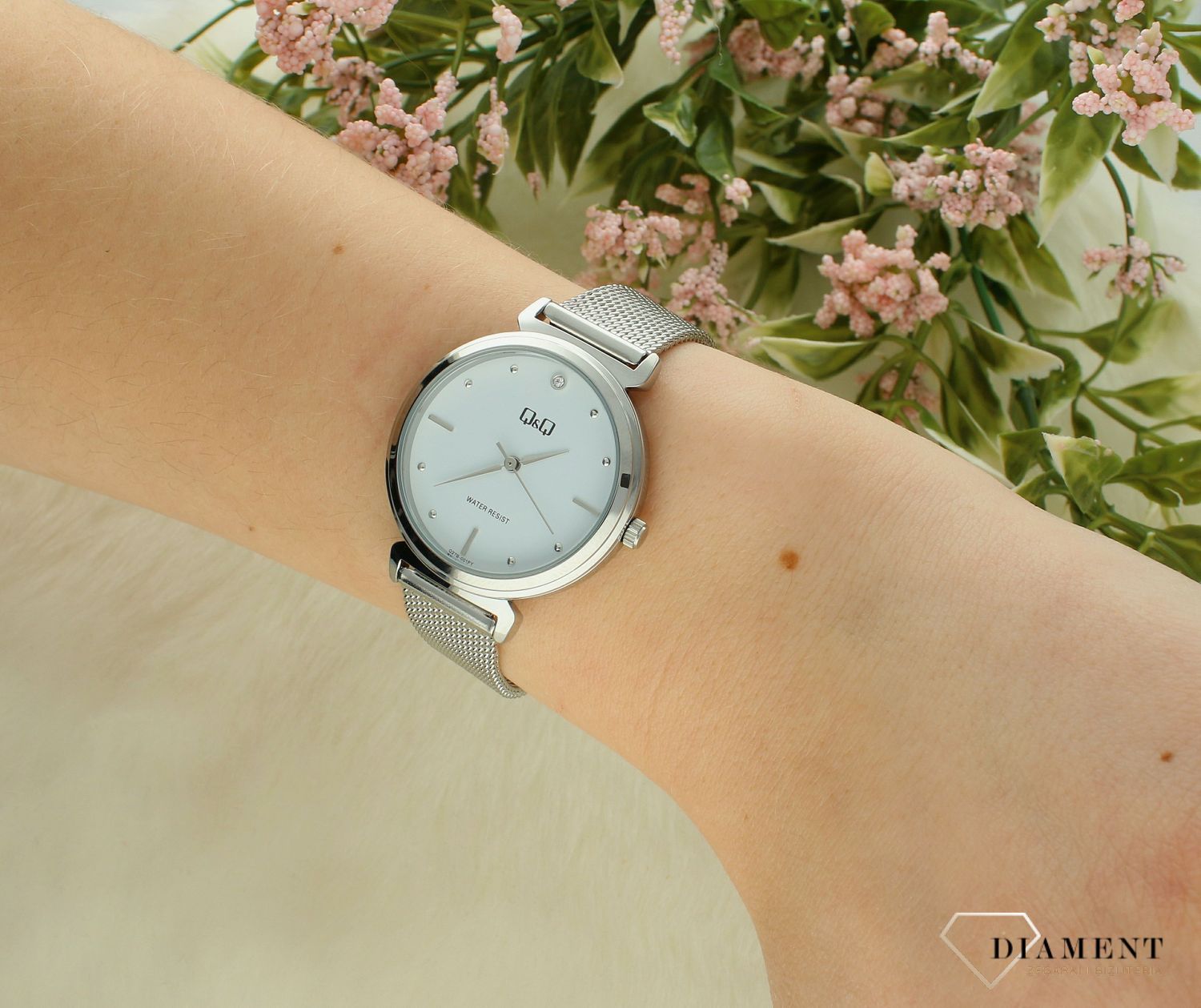 Zegarek damski na bransolecie klasyczny Q27B-001P.jpg