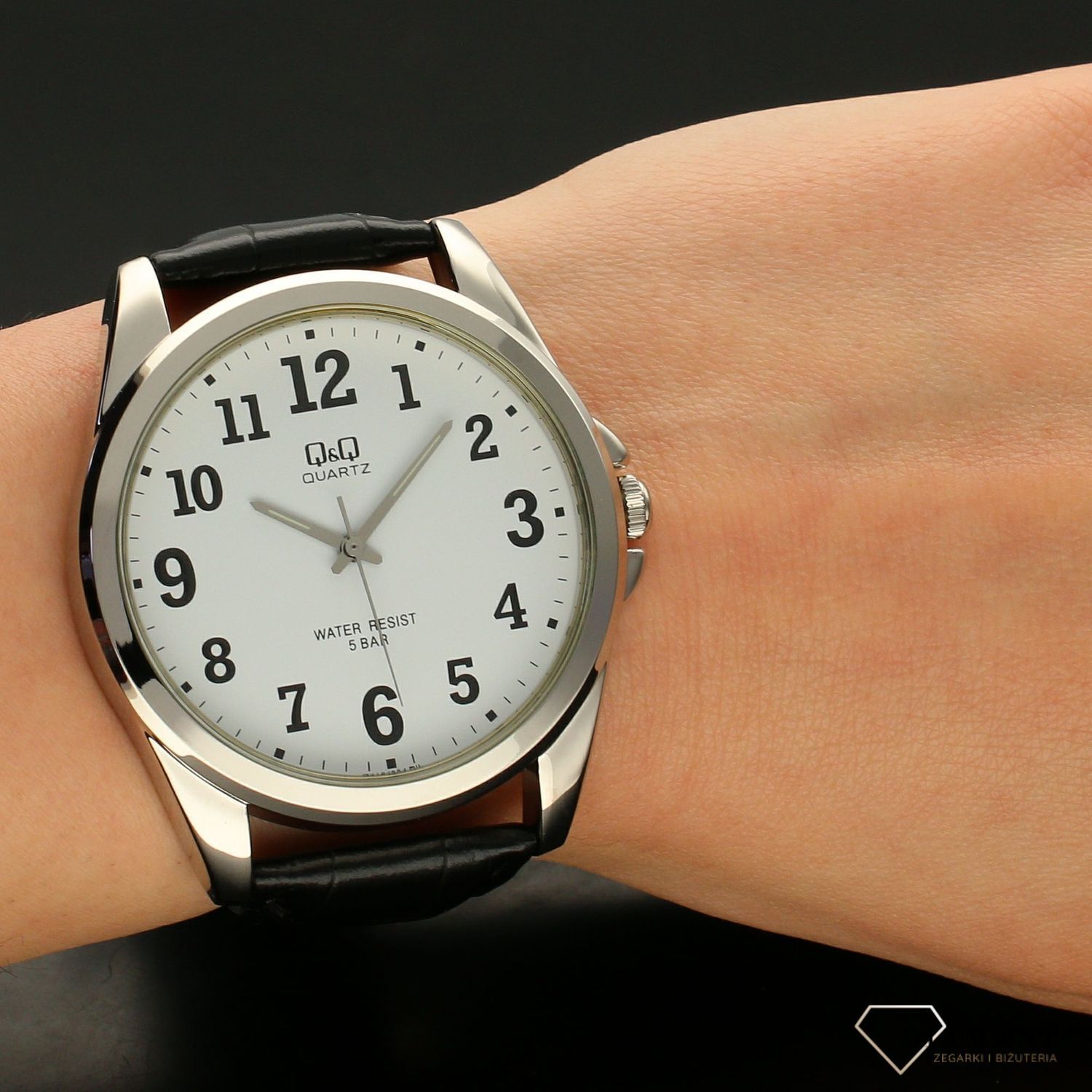 Zegarek męski czytelny na pasku  Q&Q Q416-304  (1).jpg