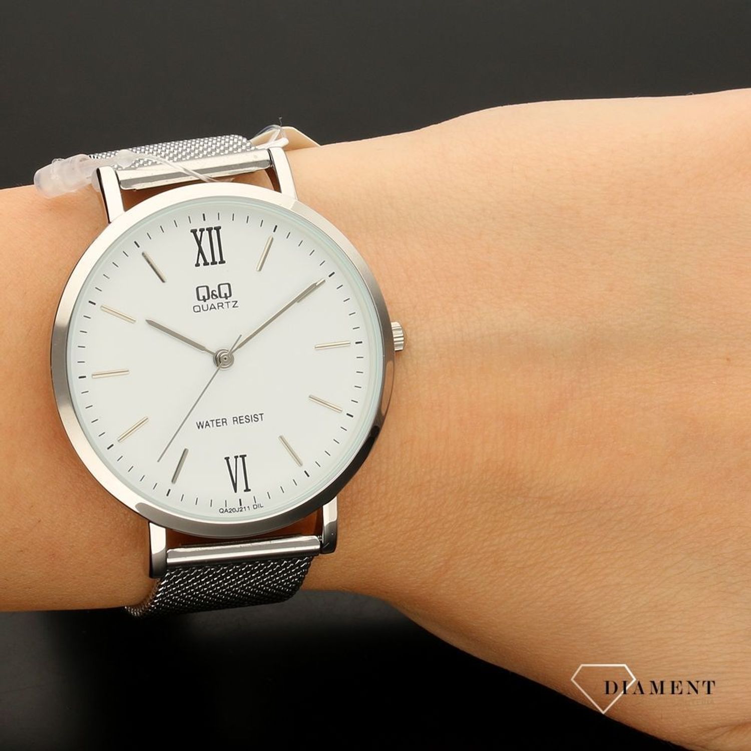 Zegarek uniwerslany Q&Q QA20-211 (1).jpg