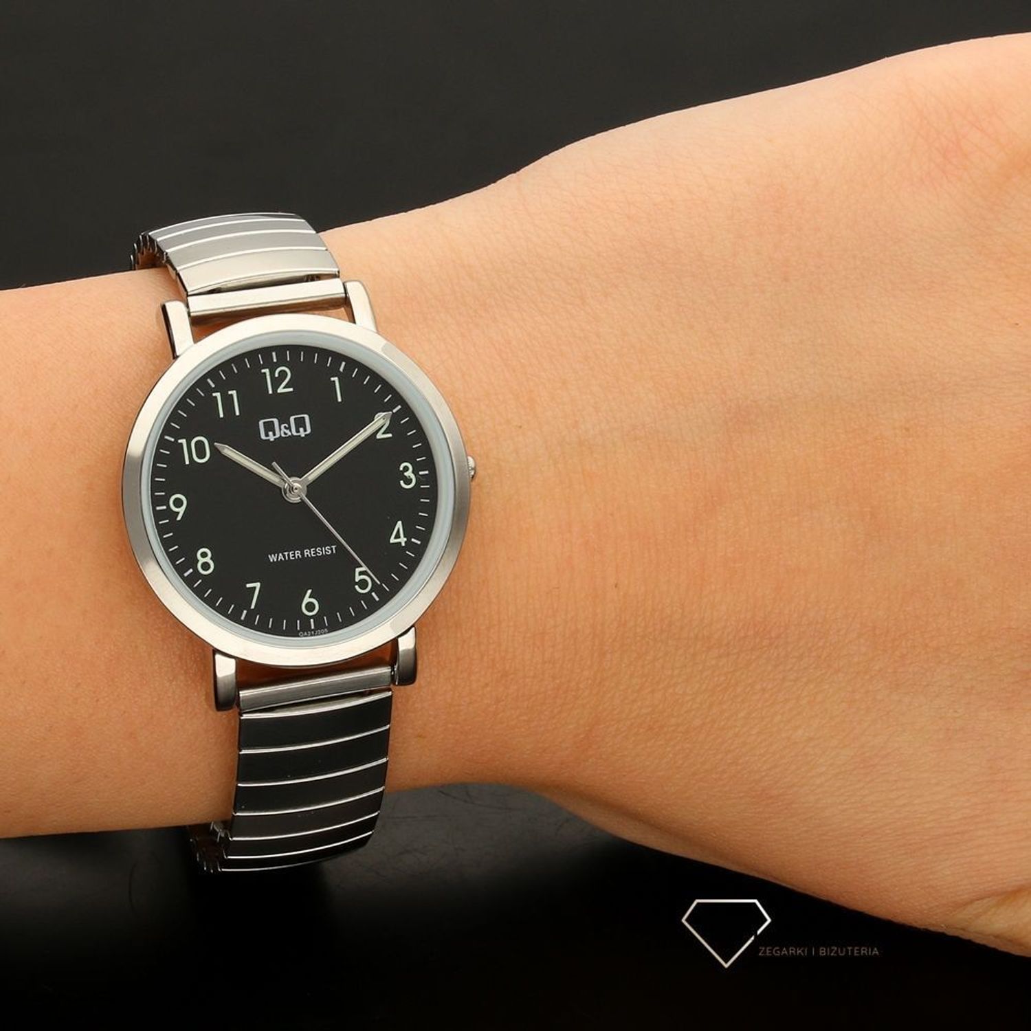 Zegarek damski Classic Q&Q QA21-205.jpg