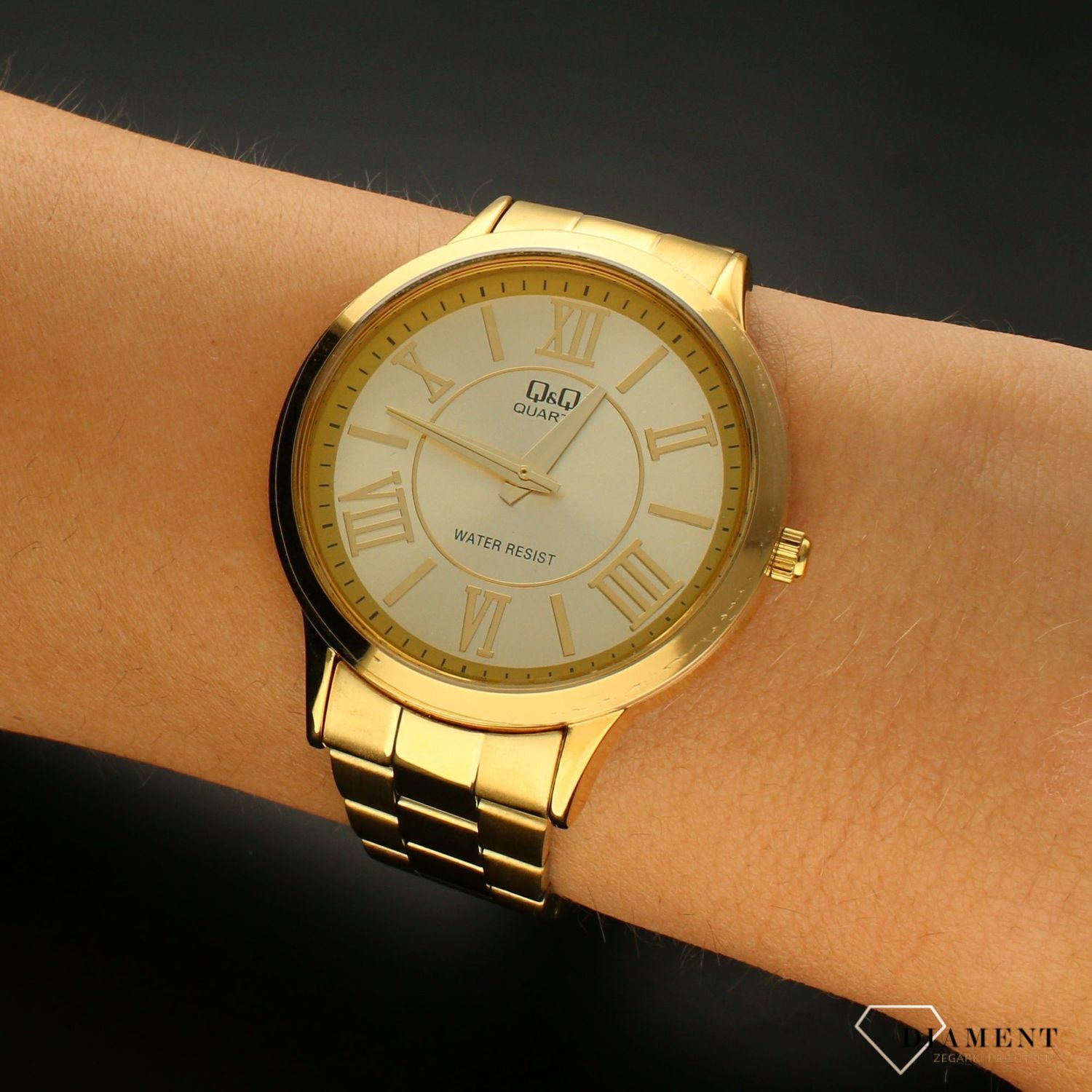 Zegarek męski QQ na bransolecie w złotym kolorze QA22-006.  Zegarki męskie na bransolecie✓ Wymarzony prezent ✓Prezent dla taty z grawerem✓ Prezent z grawerem✓ Autoryzowany sklep. ✓Grawer 0zł ✓Gratis Kurier 24h ✓Zwrot 30 dni2.jpg