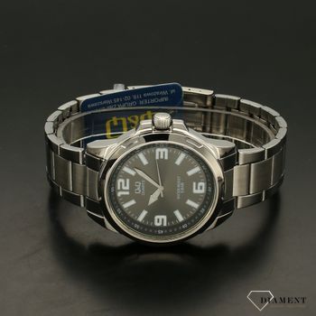 Zegarek męski na bransolecie z grafitową tarczą QQ QA48-205 (3).jpg