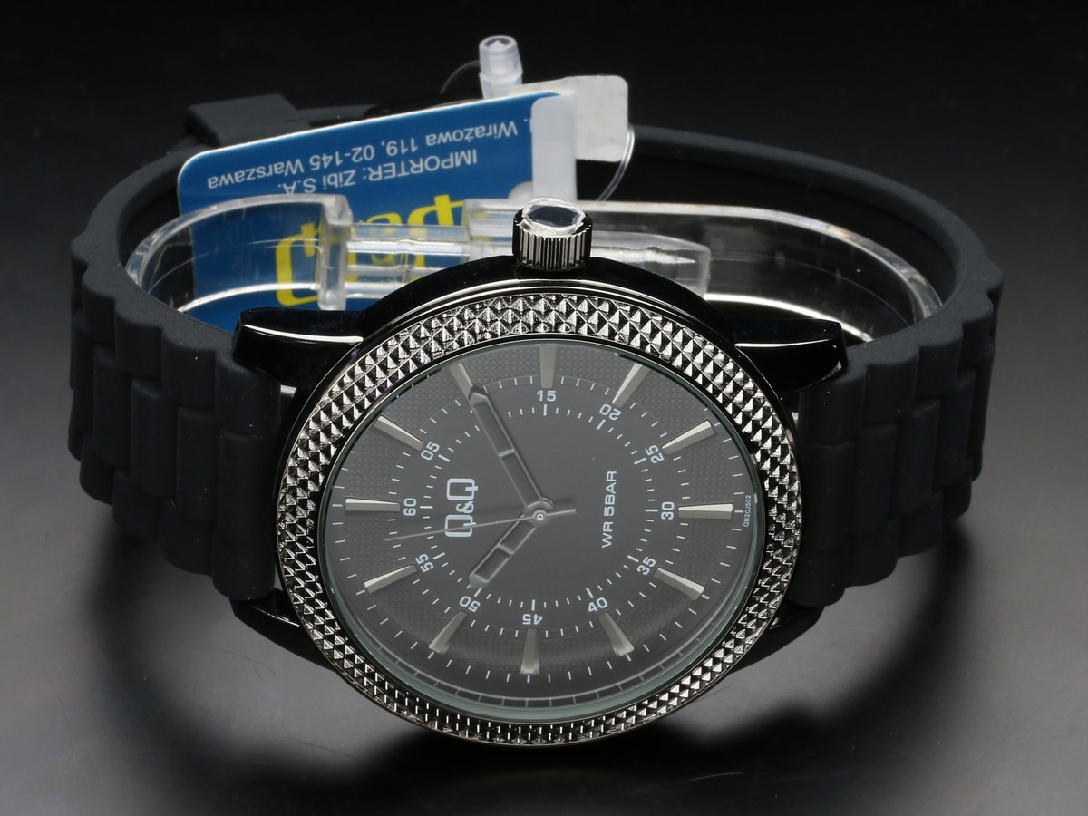 Zegarek męski czarny pasek QQ QB20-502.jpg