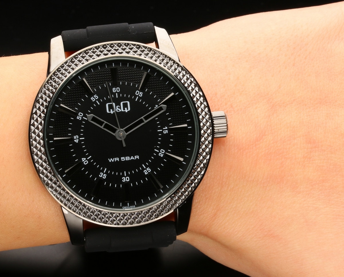 Zegarek męski czarny pasek QQ QB20-502.jpg