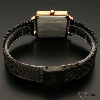 Zegarek damski na bransolecie w kolorze czarnym a koperta pozłacana. Zegarek QQ Fashion QB51-402 (5).jpg