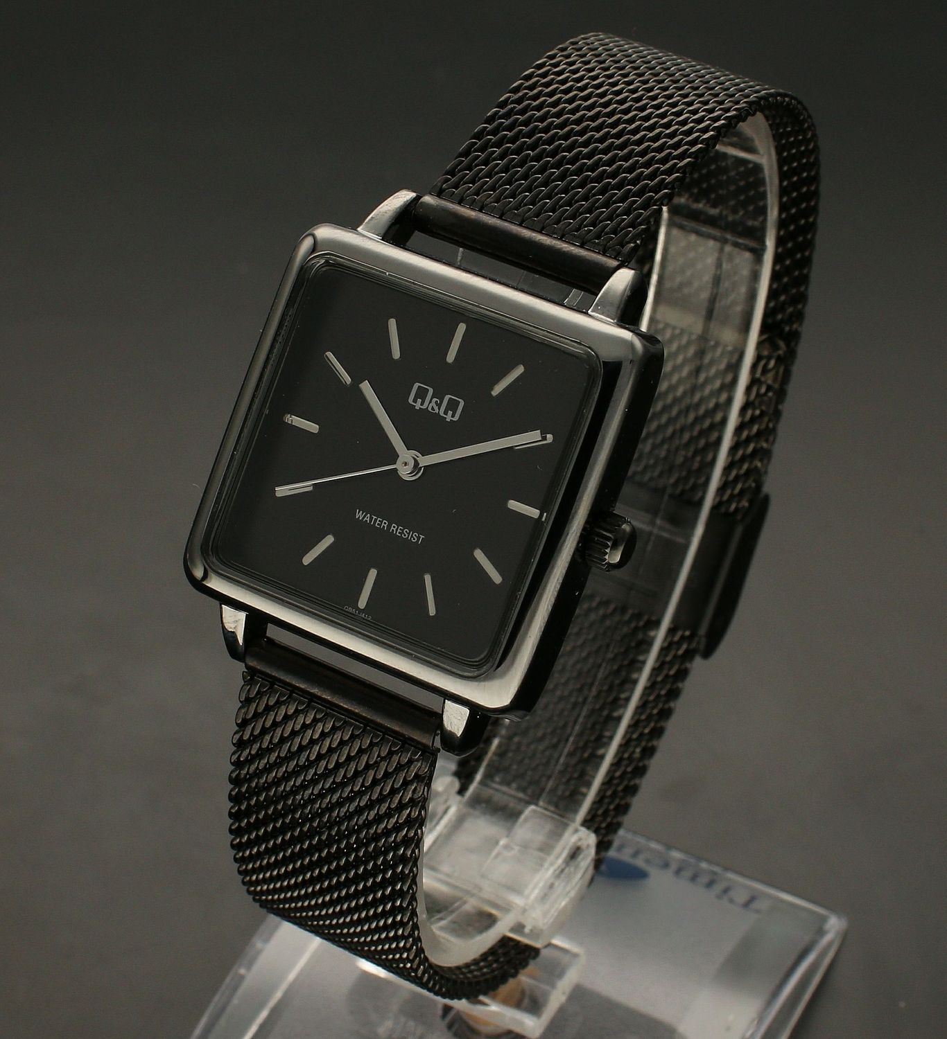 Zegarek damski QQ Fashion QB51-412. Zegarek z kwadratową tarczą. Zegarek na bransolecie. Zegarek w czarnym kolorze. Zegarek idealny na prezent (3).jpg