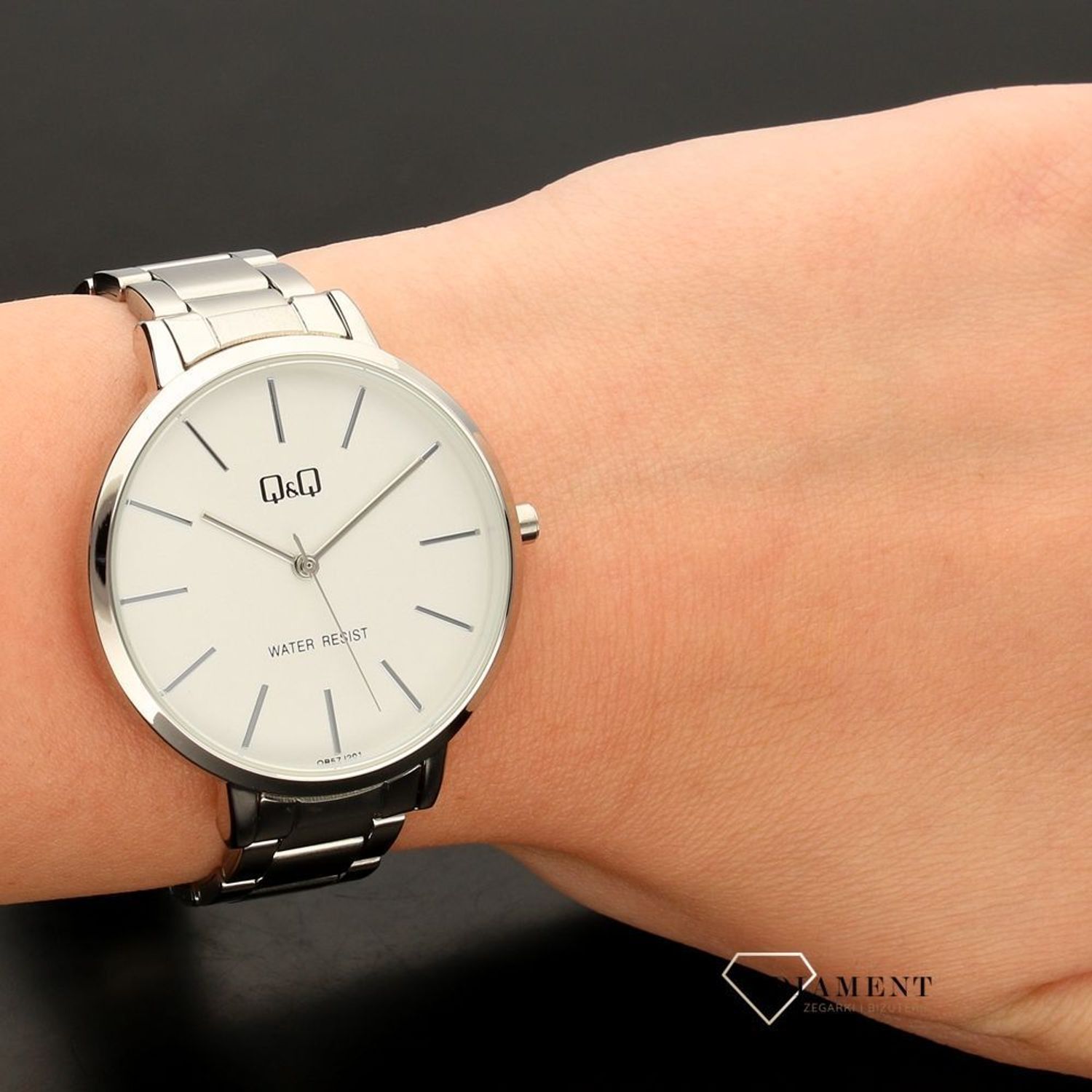 Zegarek damski Q&Q Classic QB57-201.jpg