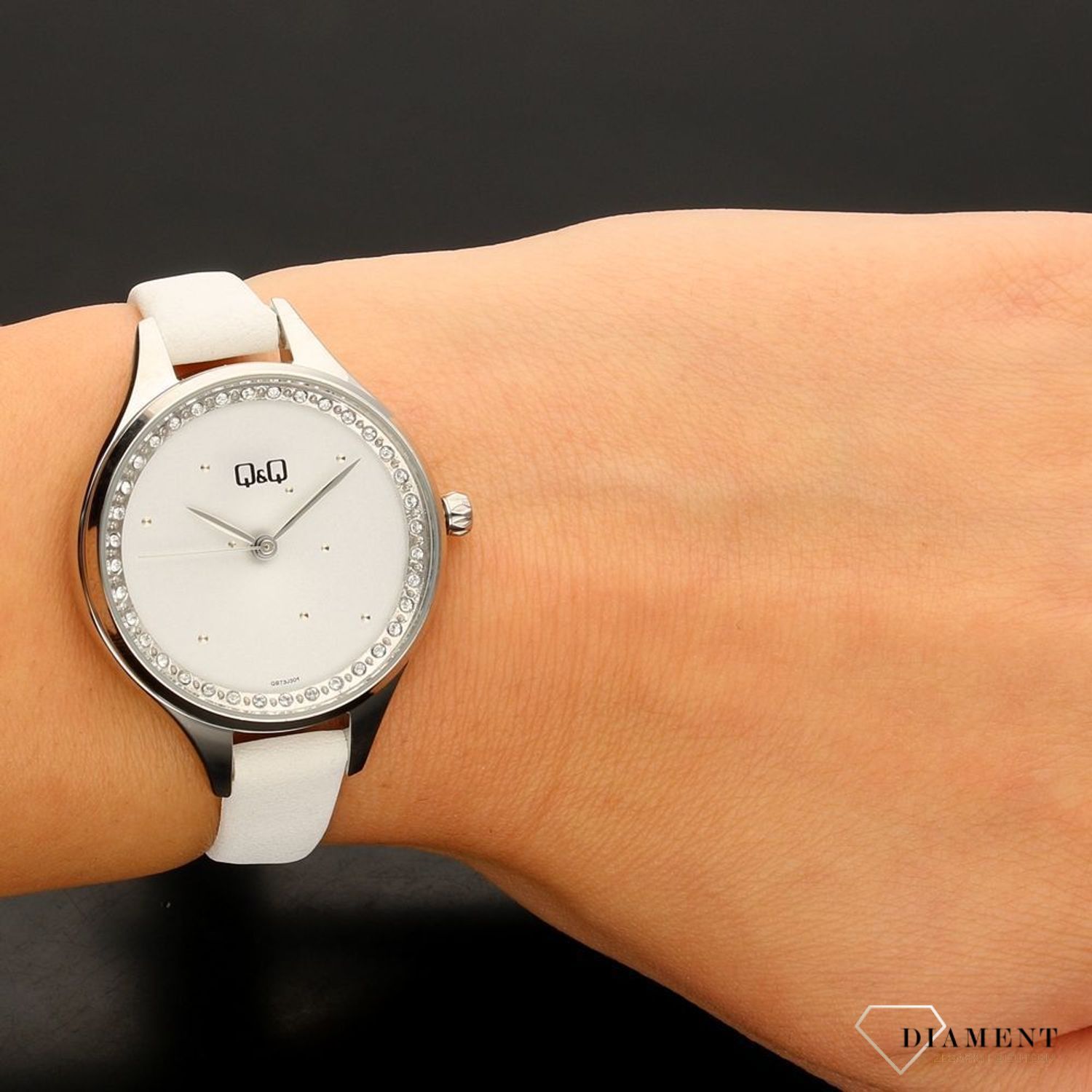 Zegarek damski QQ biżuteryjny QB73-301 jpg.jpg