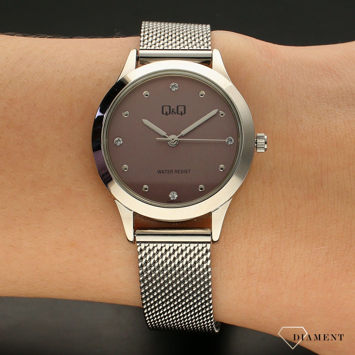 Zegarek damski na bransolecie QQ QB83-212. Zegarek na bransolecie. Zegarek z różową tarczą. Zegarek damski. Zegarek elegancki na bransolecie. Zegarek na prezent. Idealny pomysł na prezent dla kobiety.  (3).jpg