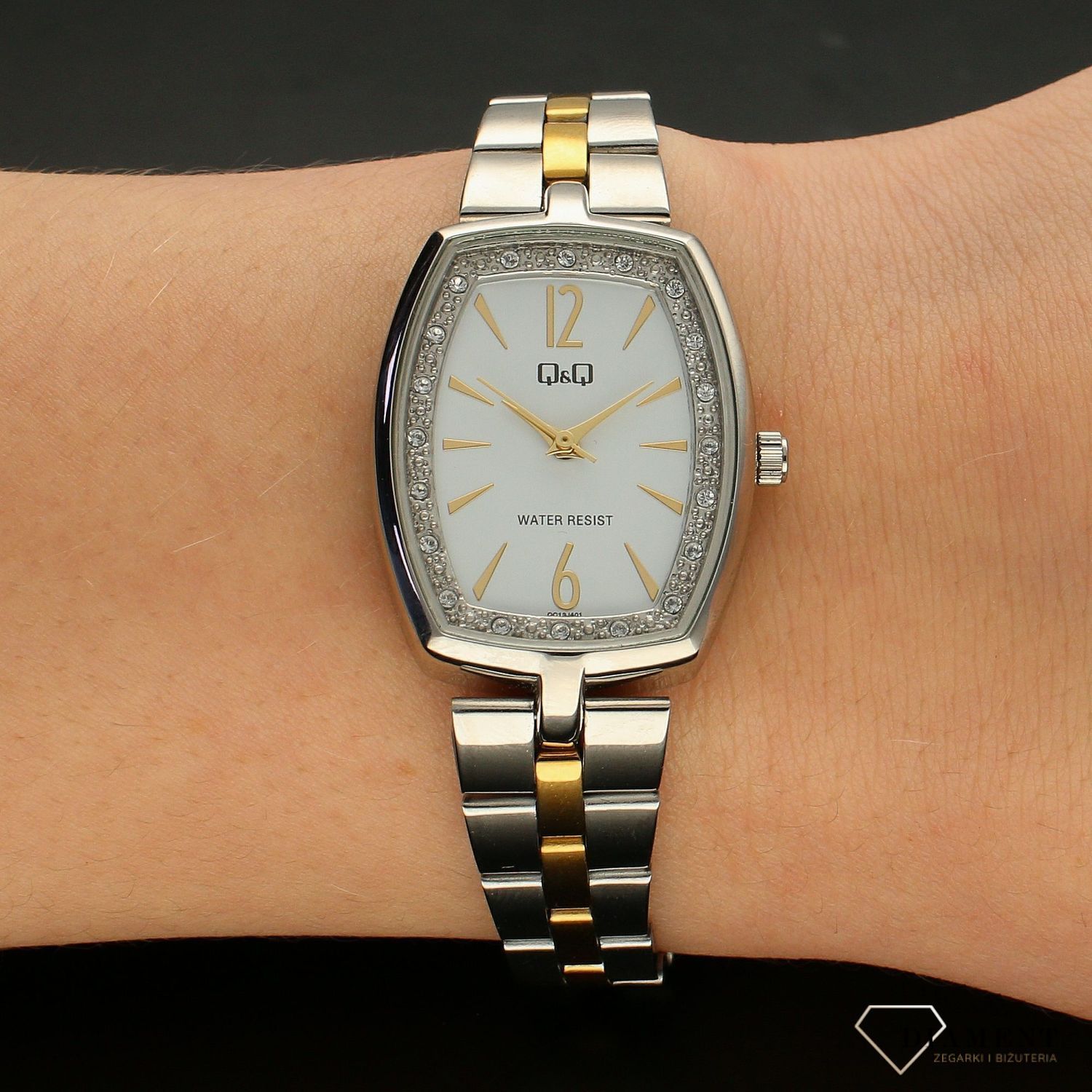Zegarek damski na bransolecie srebrno-złotej QQ QC13-401 (2).jpg
