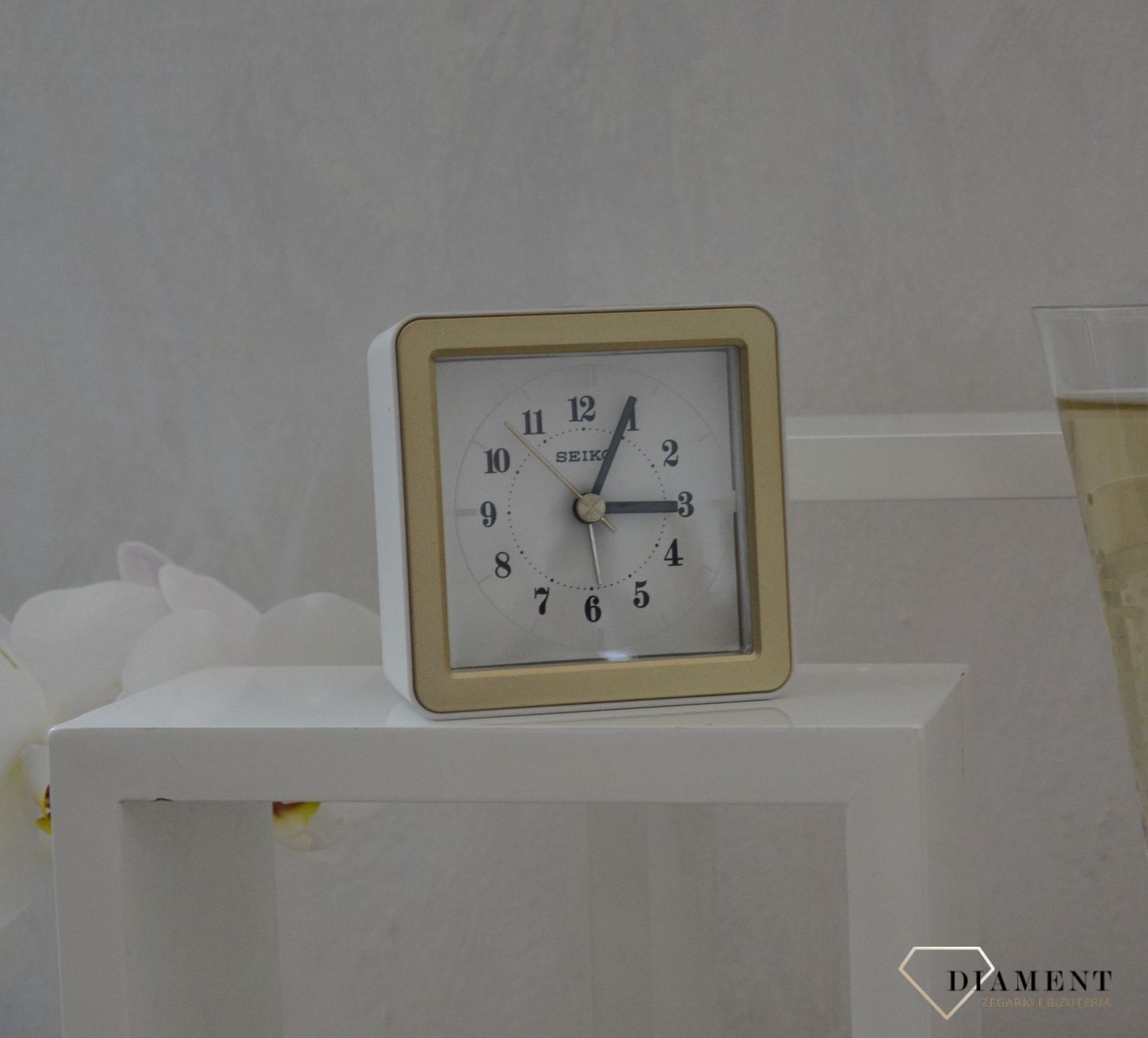 Budzik klasyczny QHE082W biały cichy mechanizm.jpg