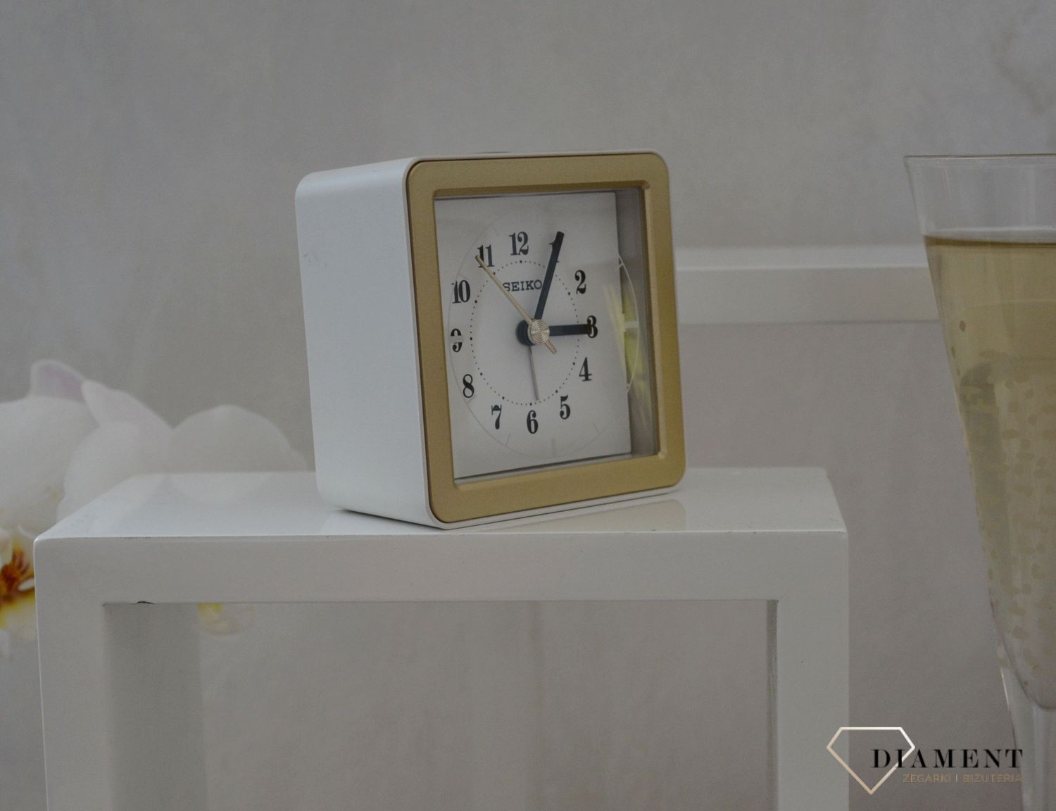 Budzik klasyczny QHE082W biały cichy mechanizm.jpg