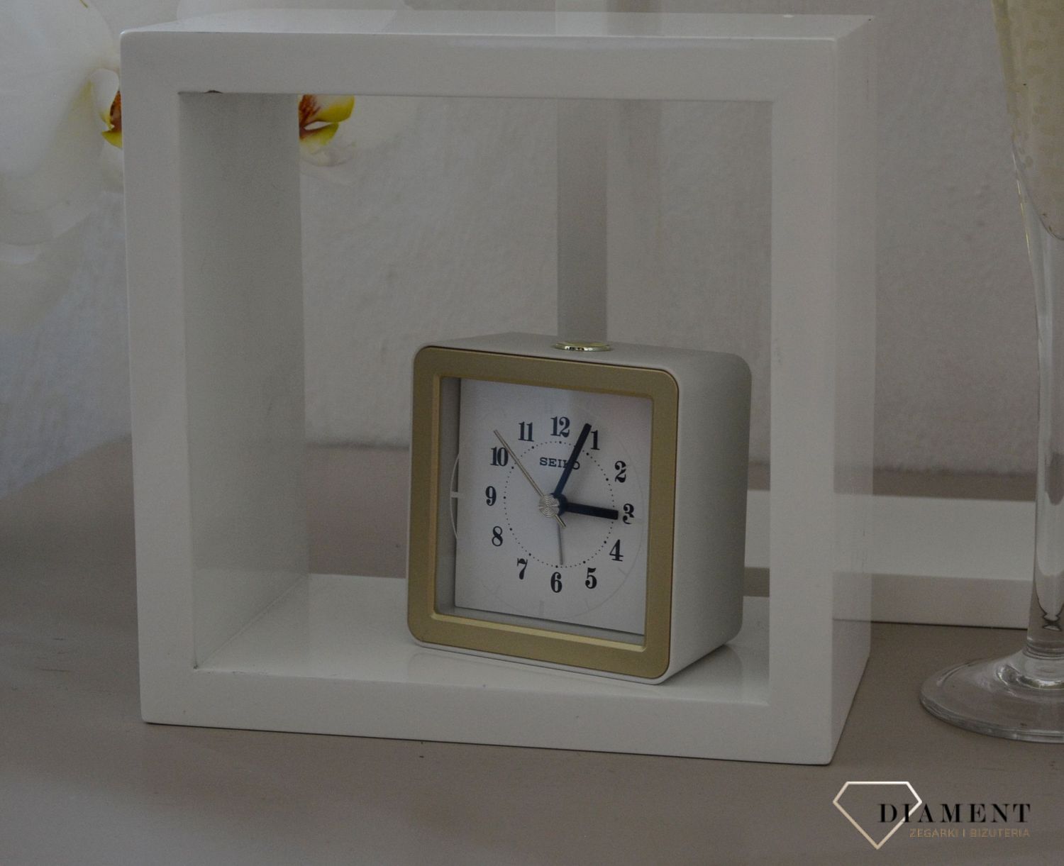 Budzik klasyczny QHE082W biały cichy mechanizm.jpg