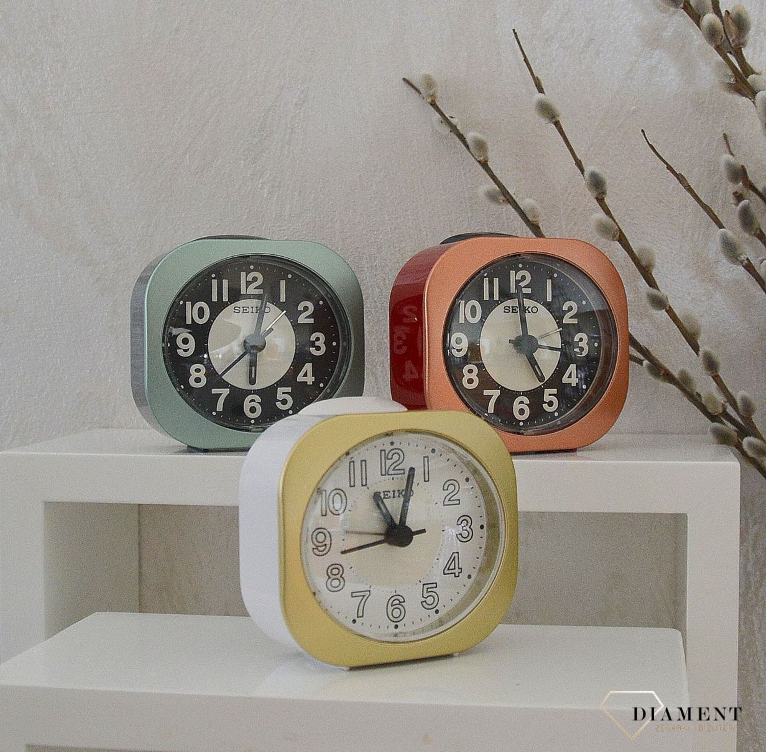 Budzik klasyczny SEIKO różowe złoto z czerwonym cichy mechanizm QHE121P.jpg