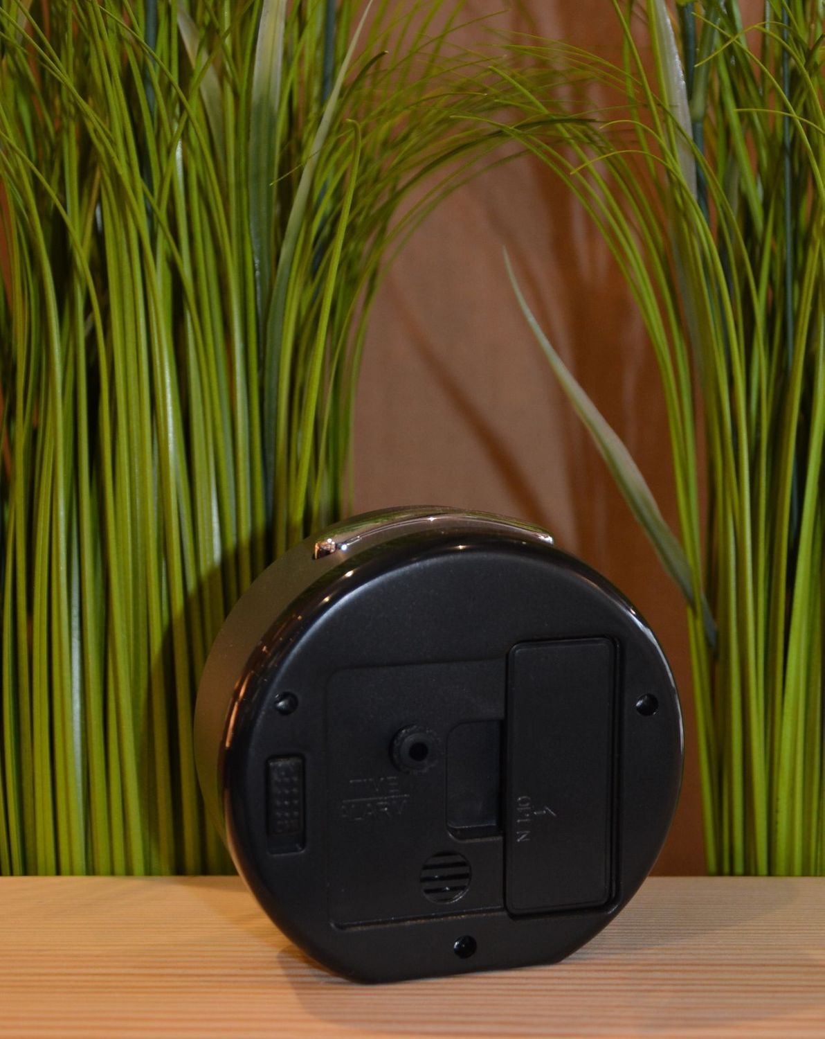 Budzik klasyczny, szary Seiko QHE125N Cichy mechanizmv.jpg