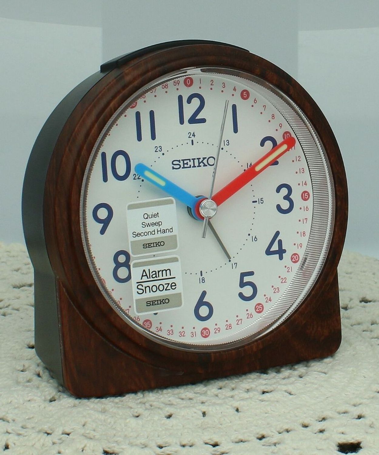 Seiko QHE210Z Budzik Analogowy Retro – Cichy, Podświetlenie, Drzemka.jpg