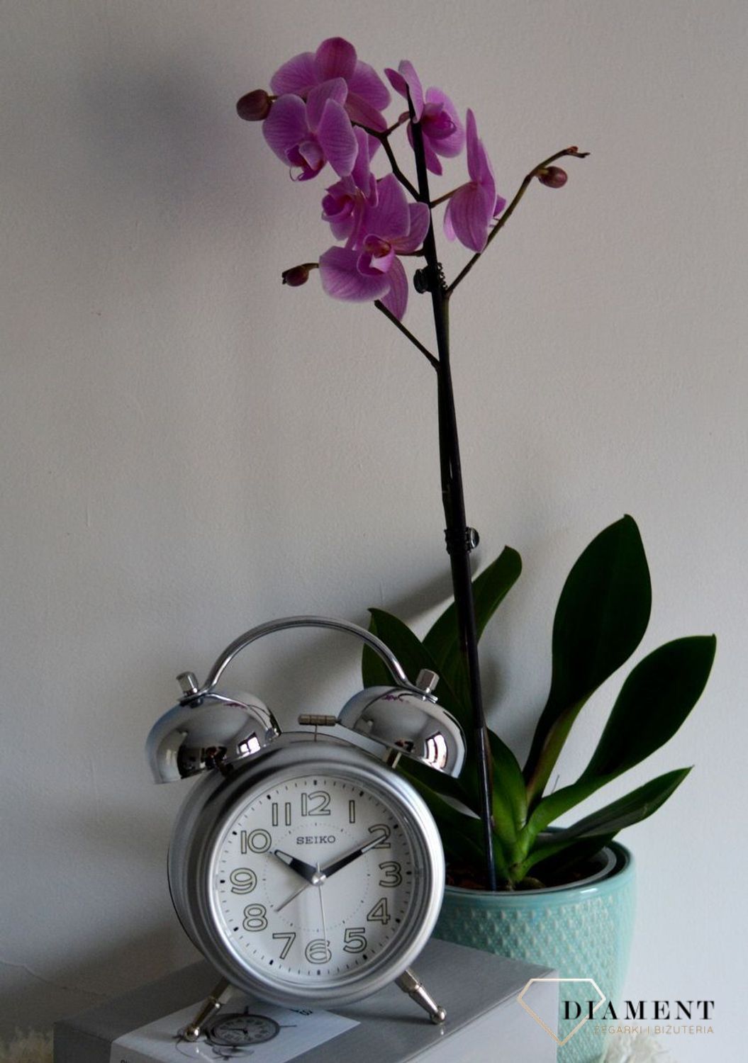 Budzik retro marki SEIKO QHK051S cichy mechanizm, głośny alarm.jpg