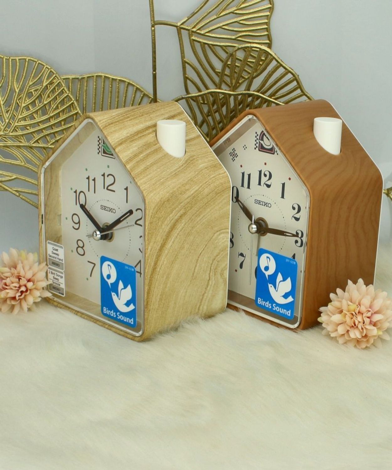 Budzik Seiko QHP011A z kukułką 🐦 i śpiewem ptaków. Regulacja głośności 🔊, drzemka 😴, podświetlenie 💡 i cichy mechanizm kwarcowy. Idealny do sypialni 🛏️!.jpg