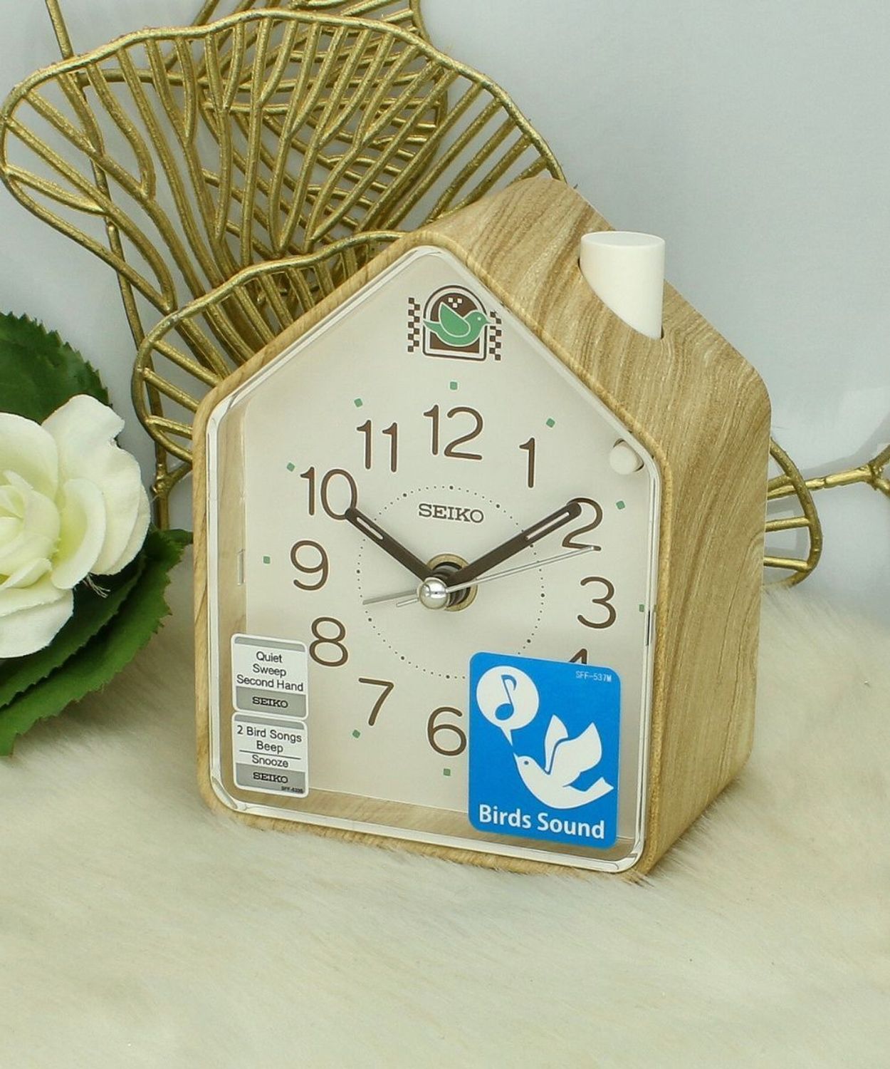 Budzik Seiko QHP011A z kukułką 🐦 i śpiewem ptaków. Regulacja głośności 🔊, drzemka 😴, podświetlenie 💡 i cichy mechanizm kwarcowy. Idealny do sypialni 🛏️!.jpg