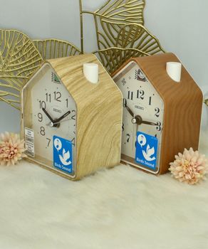 Budzik Seiko QHP011B z kukułką - śpiew ptaków, regulacja głośności, drzemka i podświetlenie  8,5x11 cm dwa.jpg