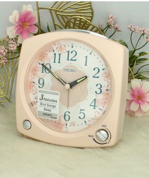 Budzik Seiko QHP012P różowy, śpiew ptaków, melodie, regulacja głośności, drzemka i podświetlenie  12×13 cm blue.jpg