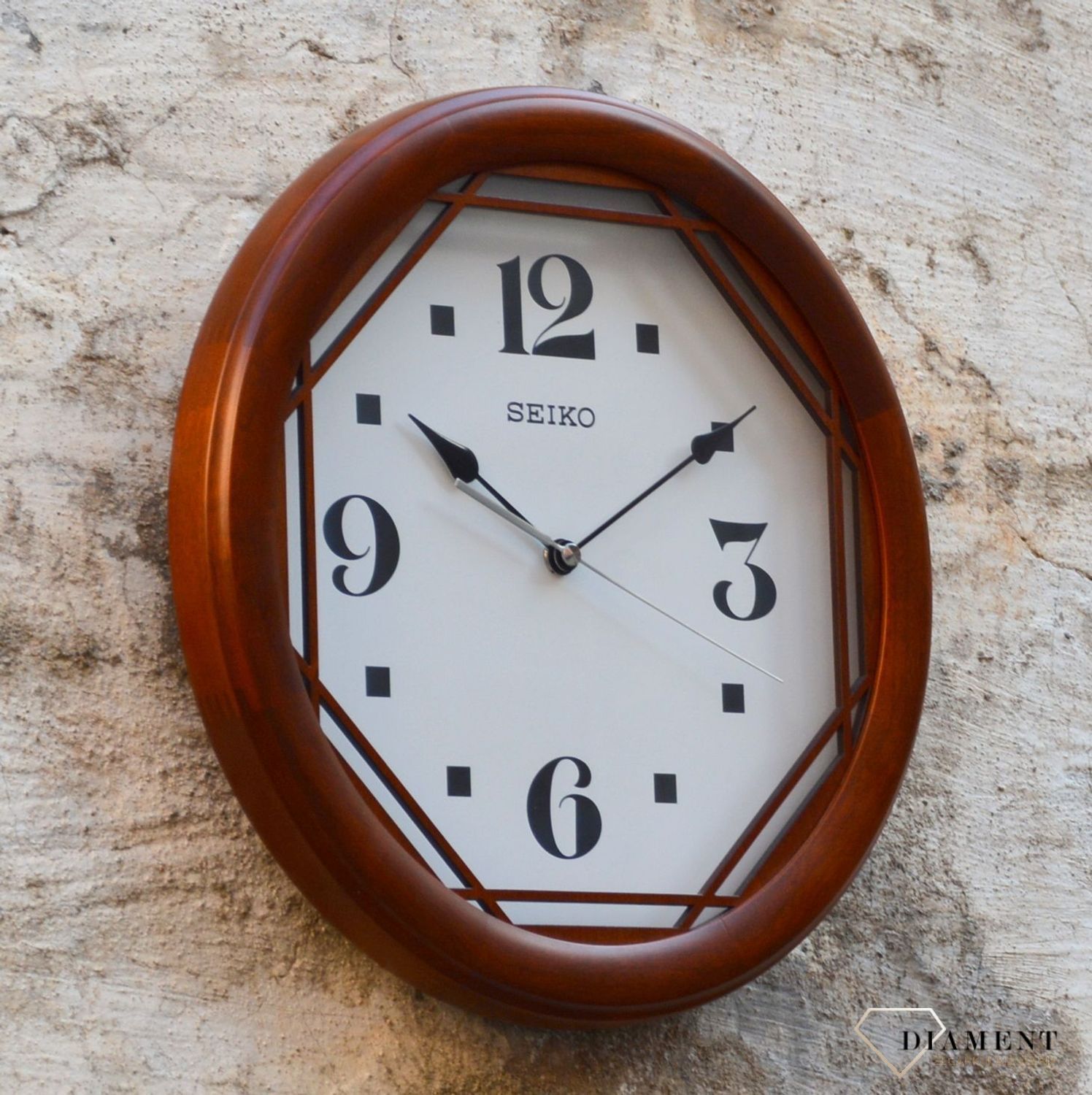 Zegar do salonu na ścianę SEIKO to zegar drewniany. To idealny prezent marzeń. Zegar to wyjątkowy prezent na każdą okazję.Możesz u Nas kupić  prezent na każdą.JPG