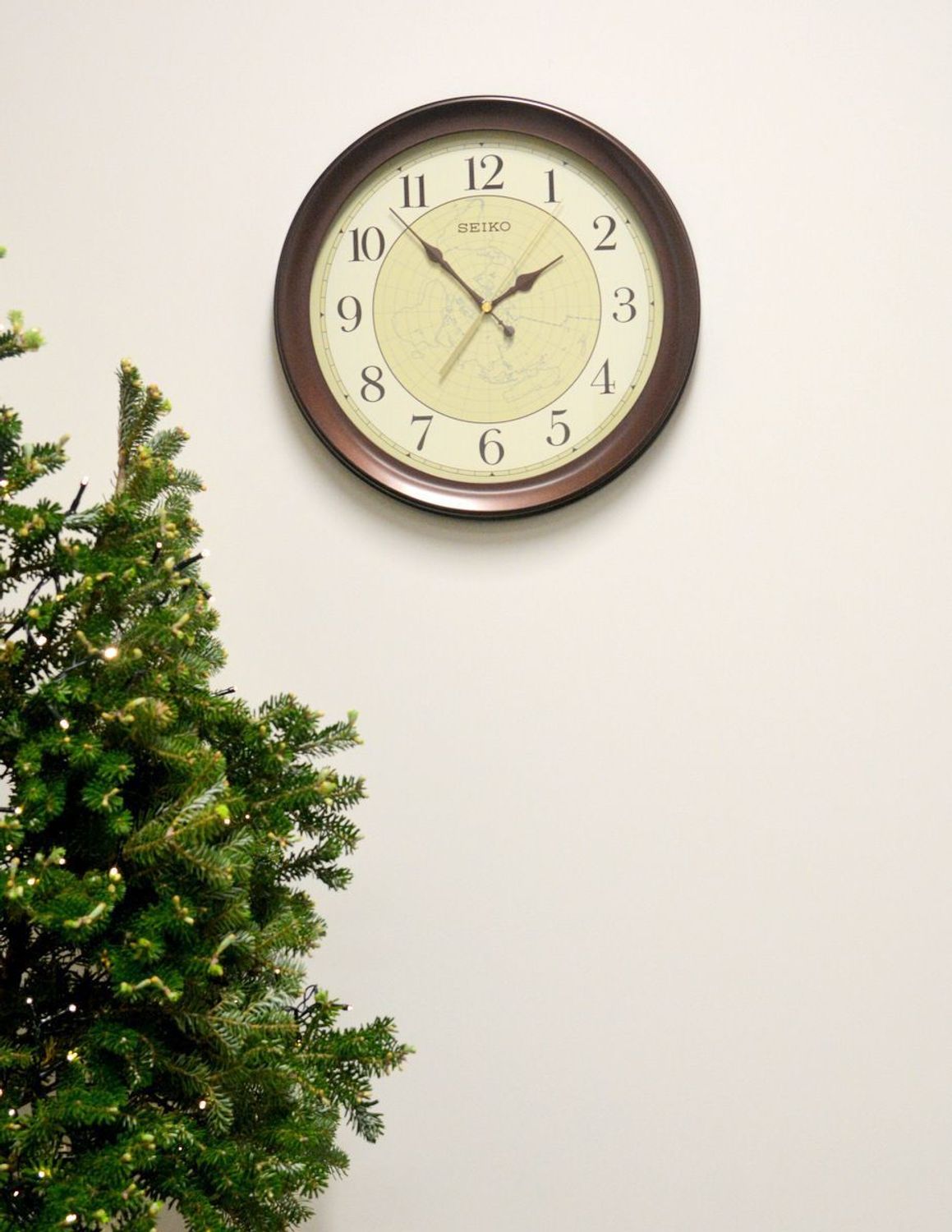 Zegar ścienny kwarcowy Seiko QXA709B z płynną wskazówką.jpg