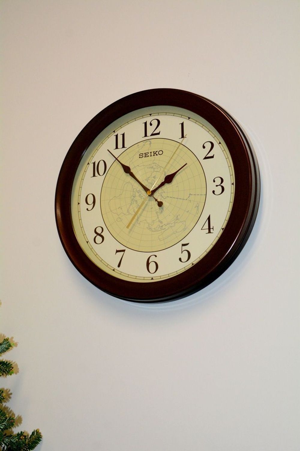 Zegar ścienny kwarcowy Seiko QXA709B z płynną wskazówką.jpg