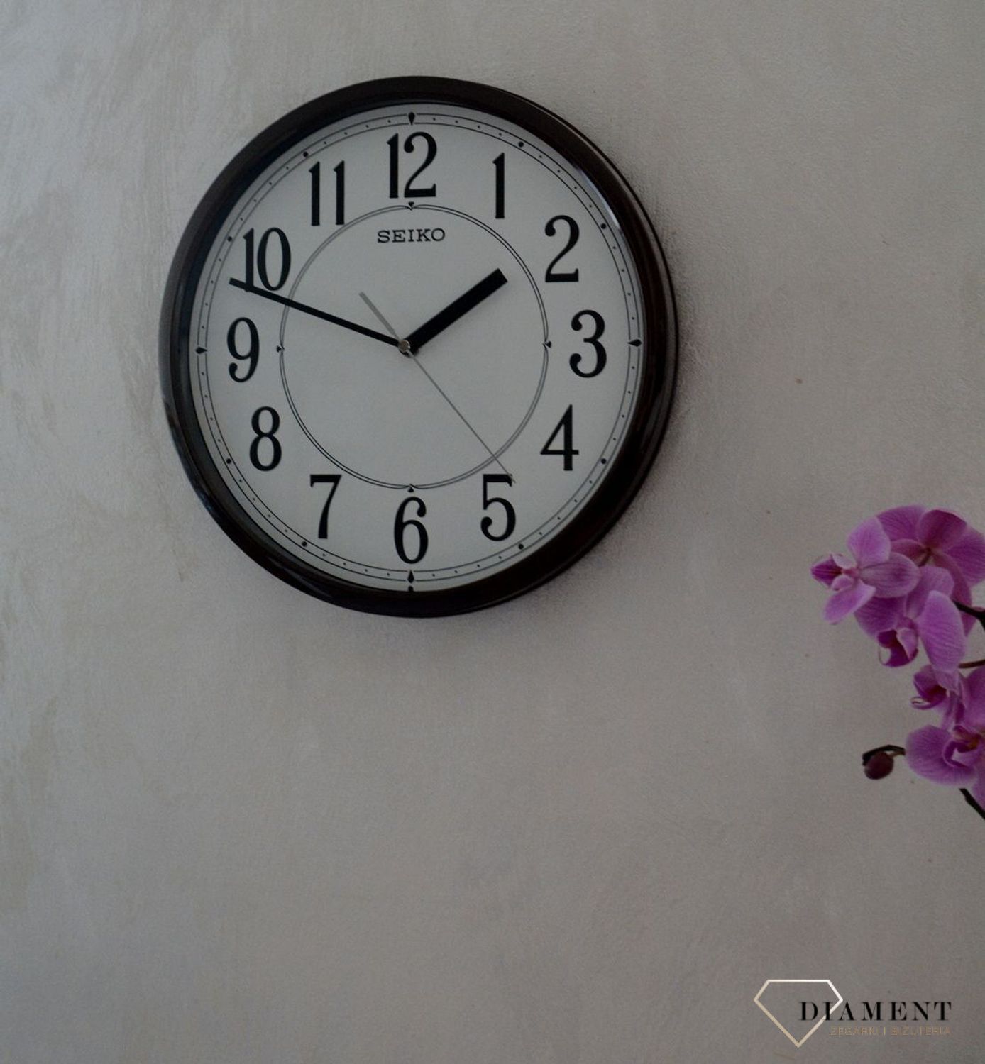 Zegar na ścianę czarny Seiko QXA756B Cichy mechanizm.jpg