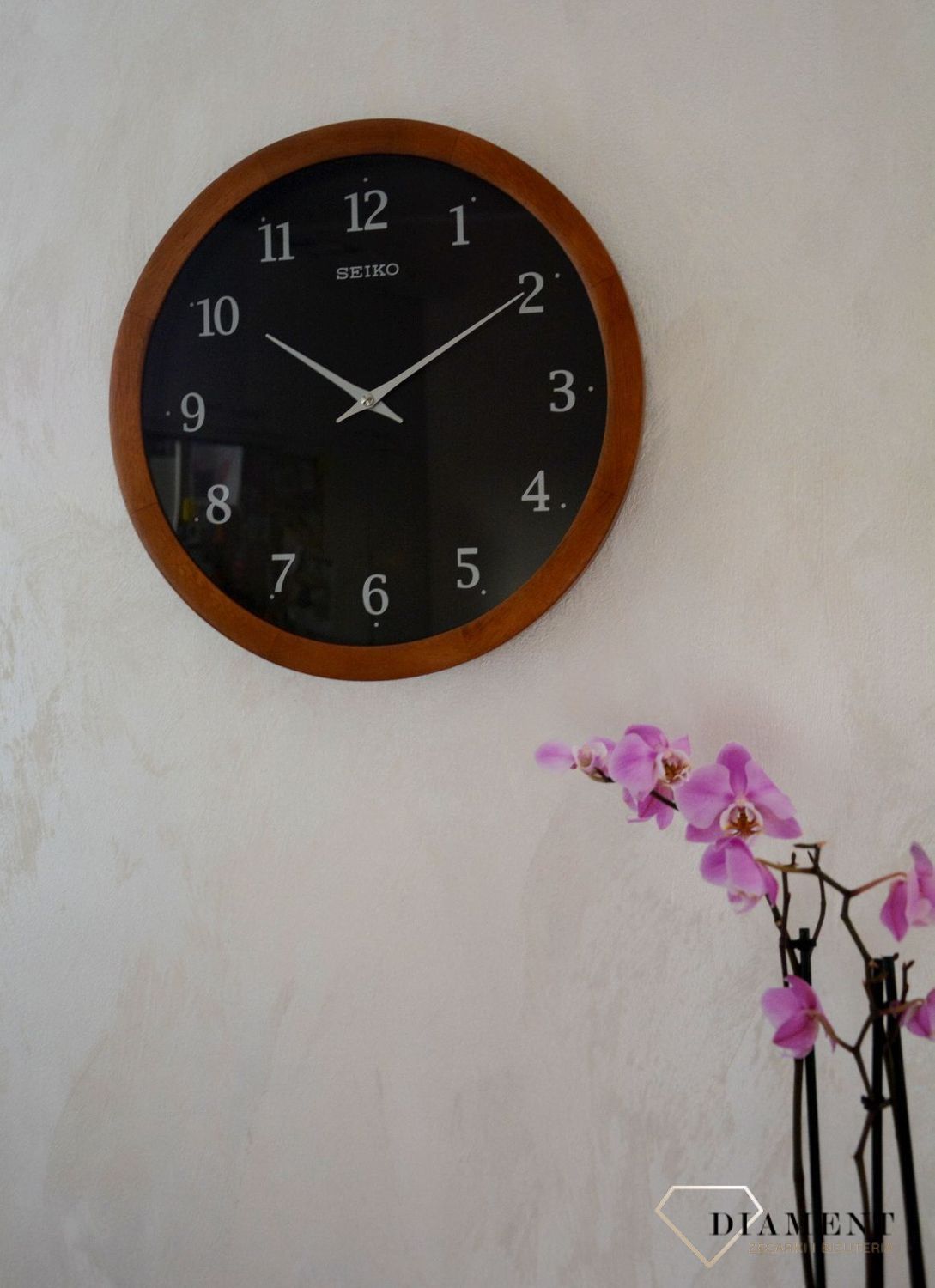 Zegar ścienny do salonu Seiko okrągły cichy mechanizm QXA763Z.jpg