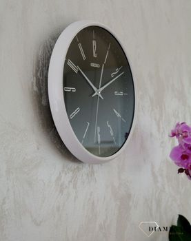 Zegar ścienny SEIKO 30 cm QXA786H Czarny. Zegar na ścianę do salonu Seiko QXA786H .Czarno biały zegar. Czarne dodatki do domu (3).JPG