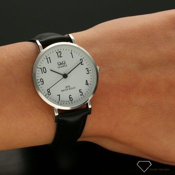 Zegarek damski na bransolecie stalowej z czytelną tarczą i cyframi QQ QZ03-304 ⌚  (5).jpg