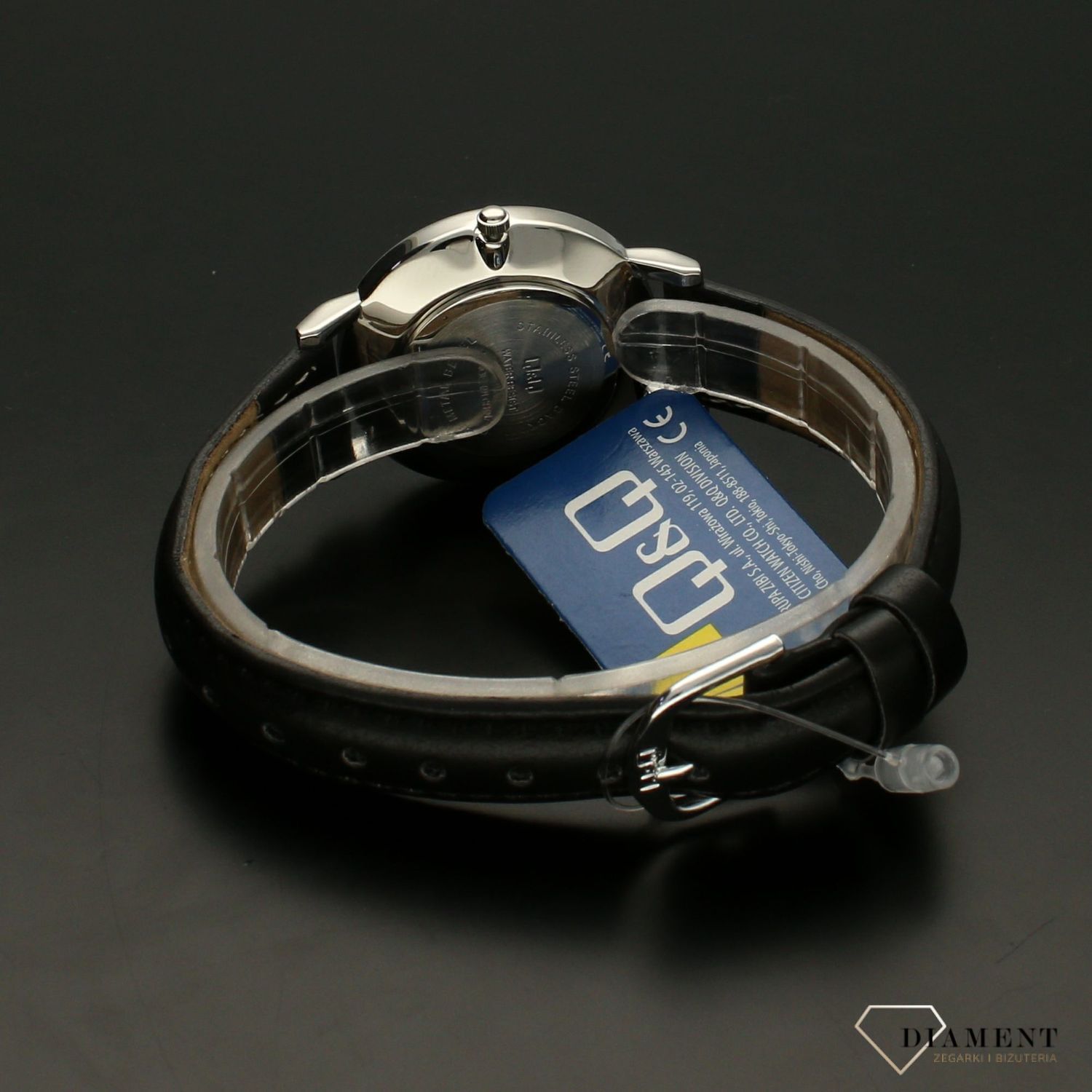 Zegarek damski na pasku z cyframi QQ QZ03-304.jpg